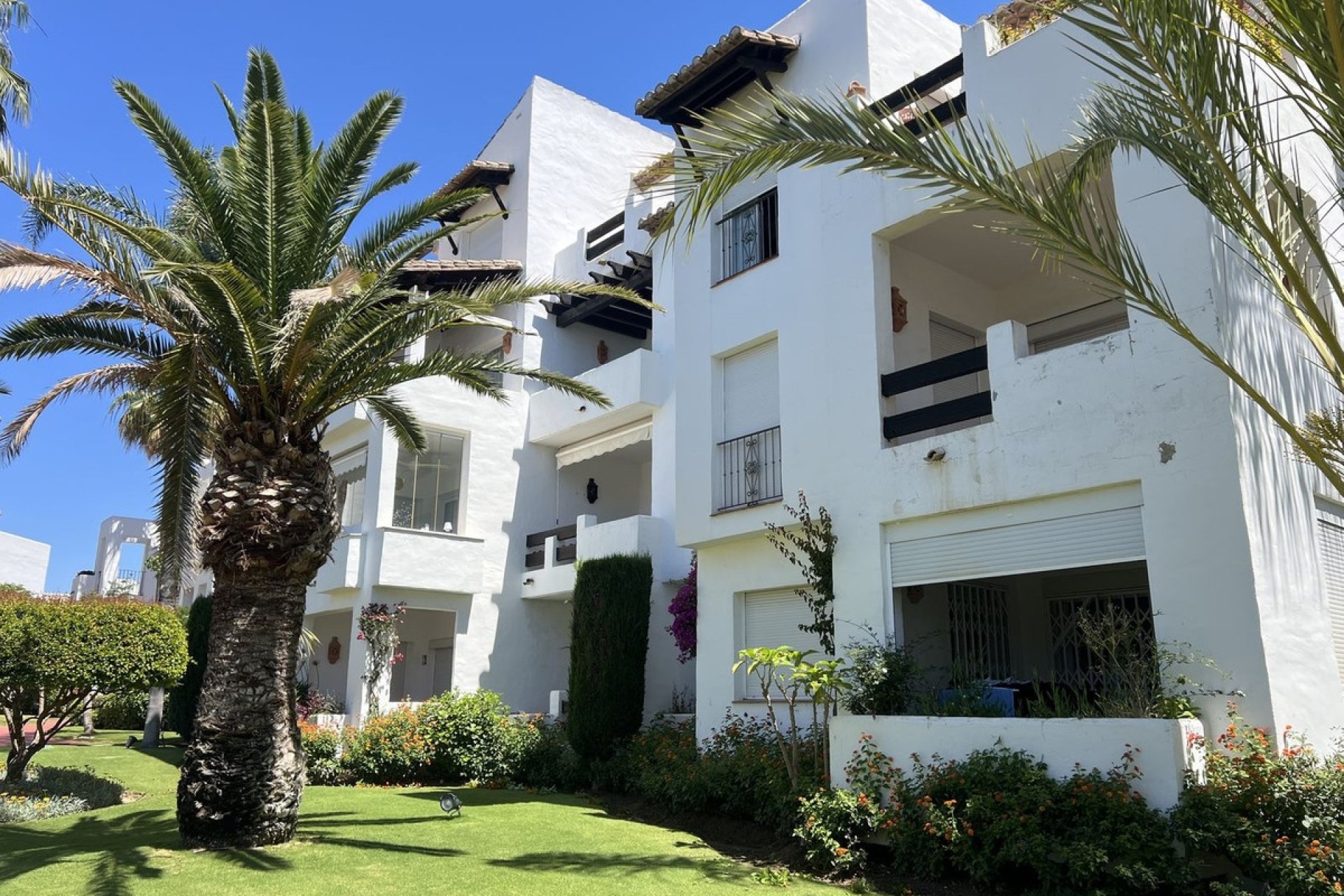 Resale - apartment - Estepona - Costalita