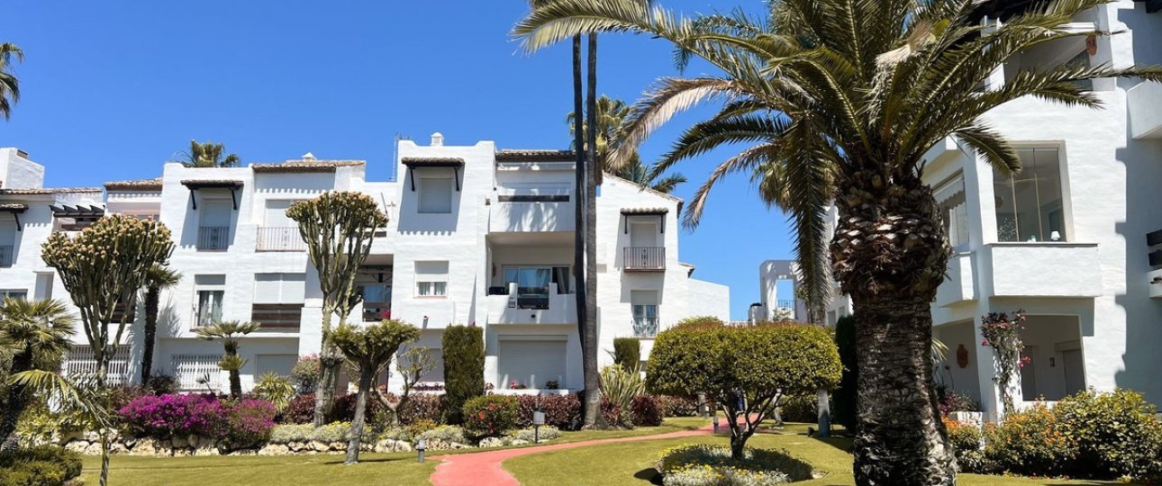 Resale - apartment - Estepona - Costalita