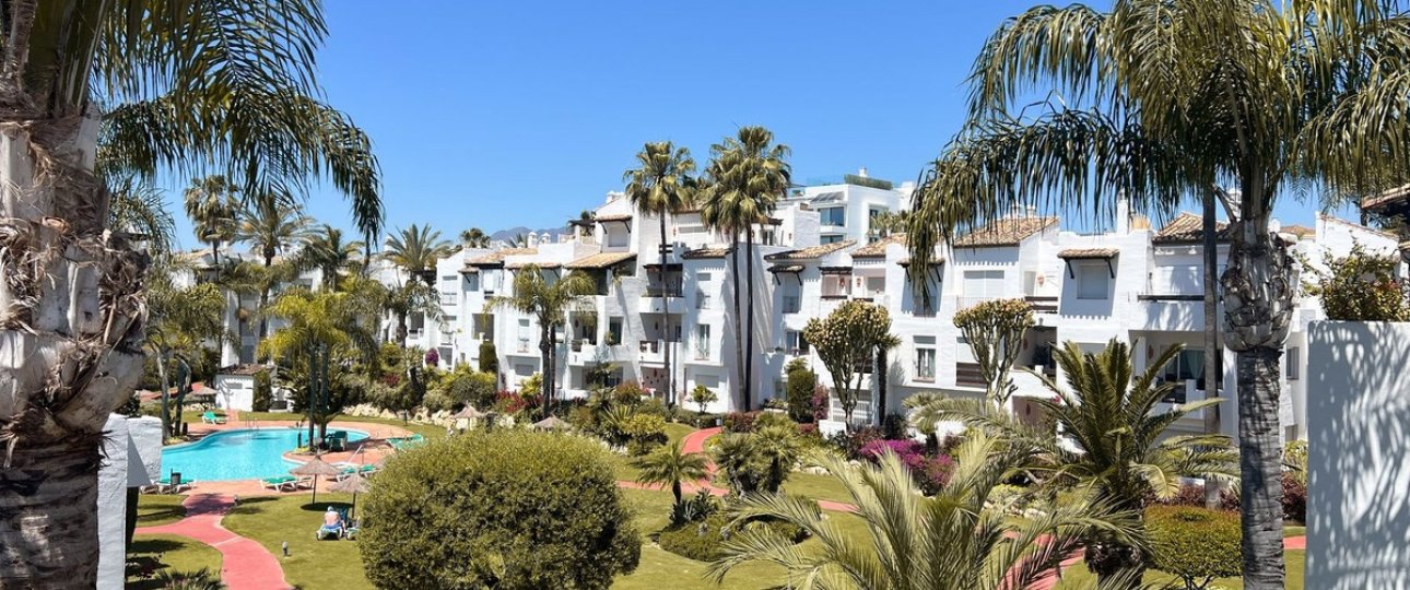 Resale - apartment - Estepona - Costalita