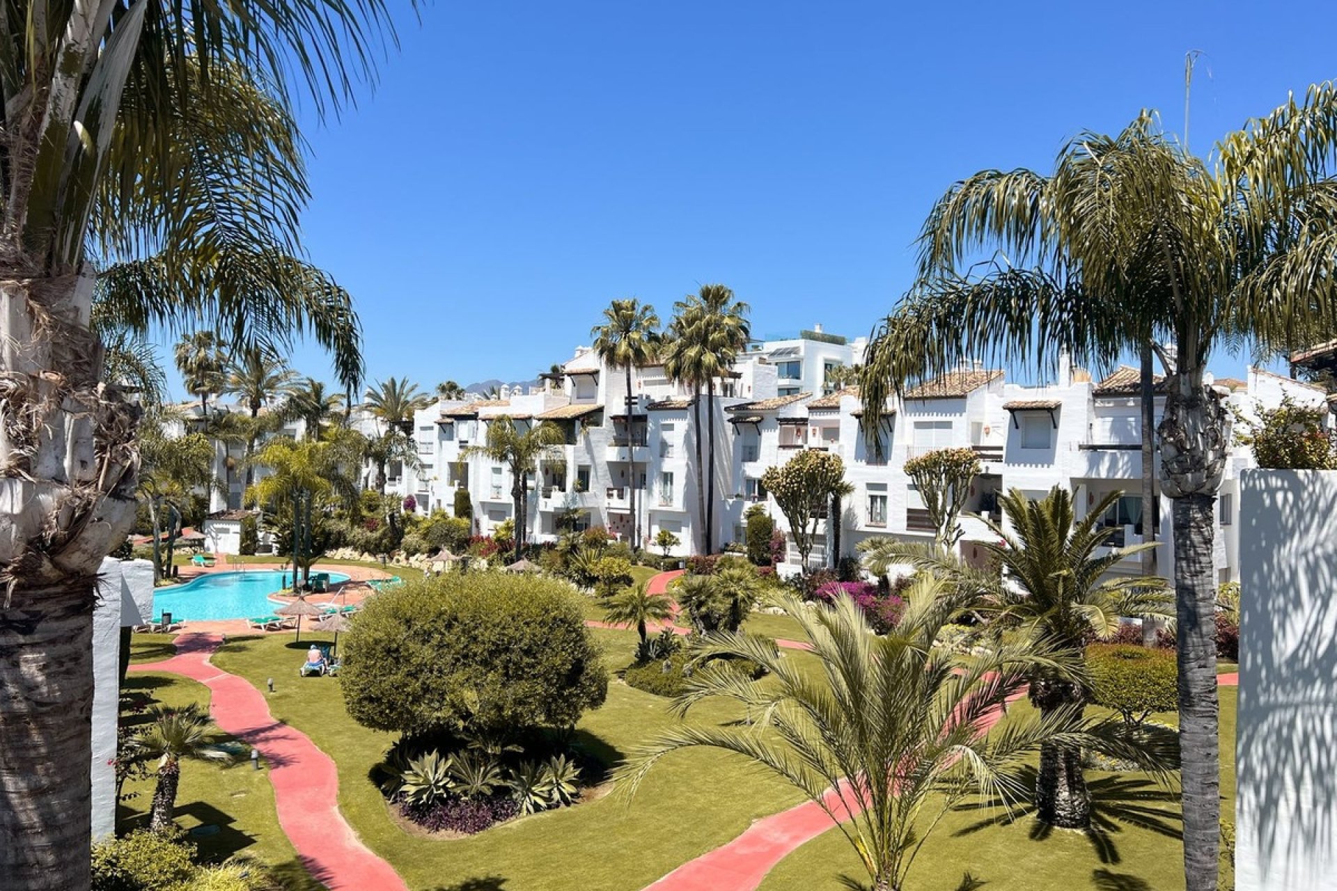 Resale - apartment - Estepona - Costalita