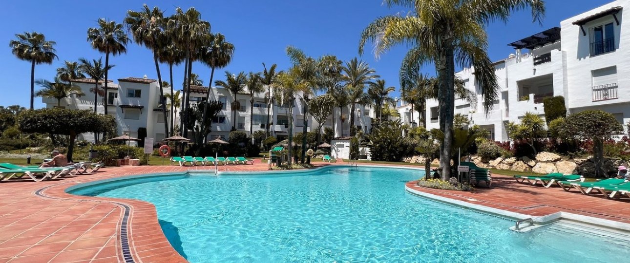Resale - apartment - Estepona - Costalita