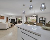 Resale - apartment - Estepona - Costalita