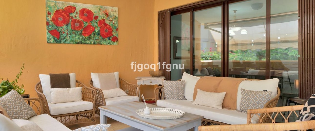 Resale - apartment - Estepona - Costalita