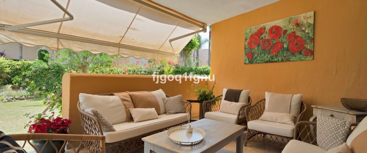 Resale - apartment - Estepona - Costalita