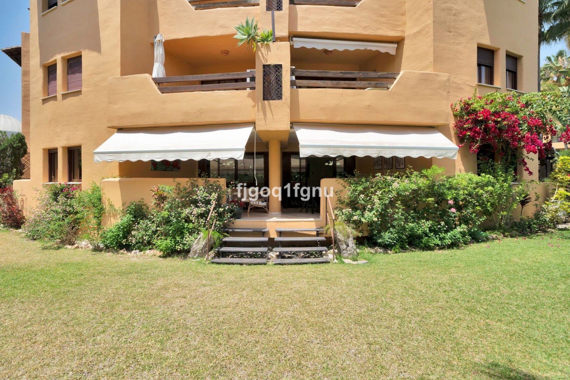 Resale - apartment - Estepona - Costalita