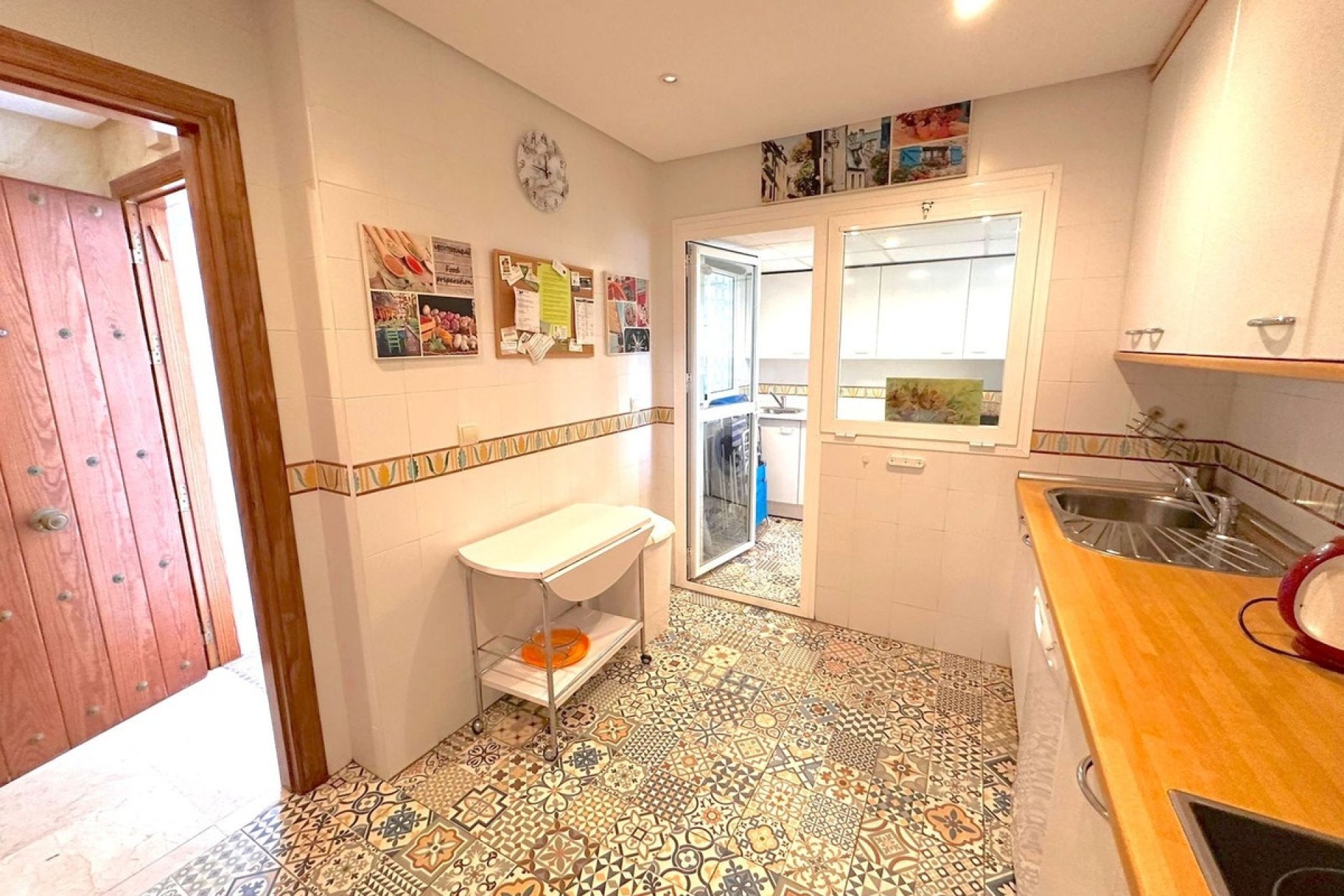 Resale - apartment - Estepona - Costalita