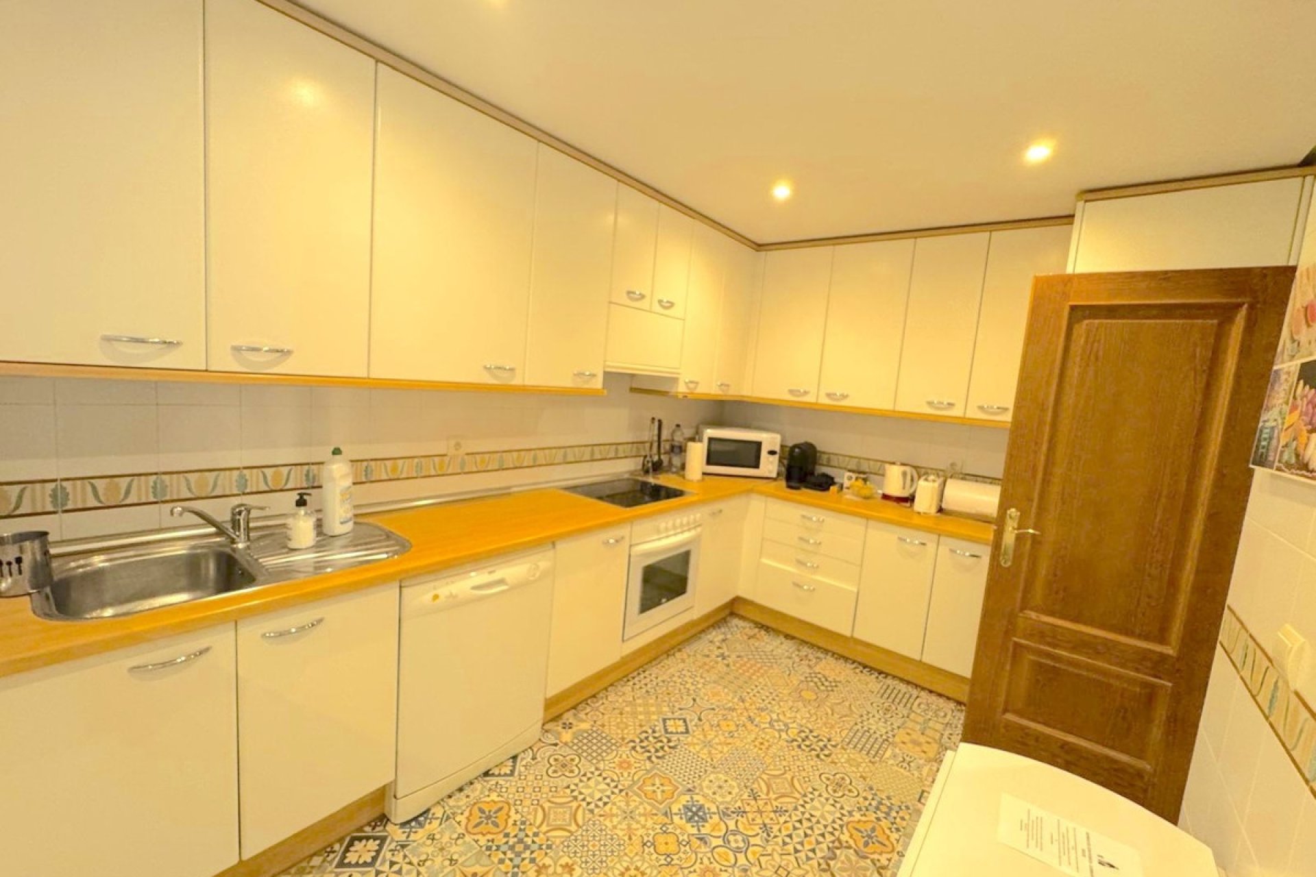 Resale - apartment - Estepona - Costalita