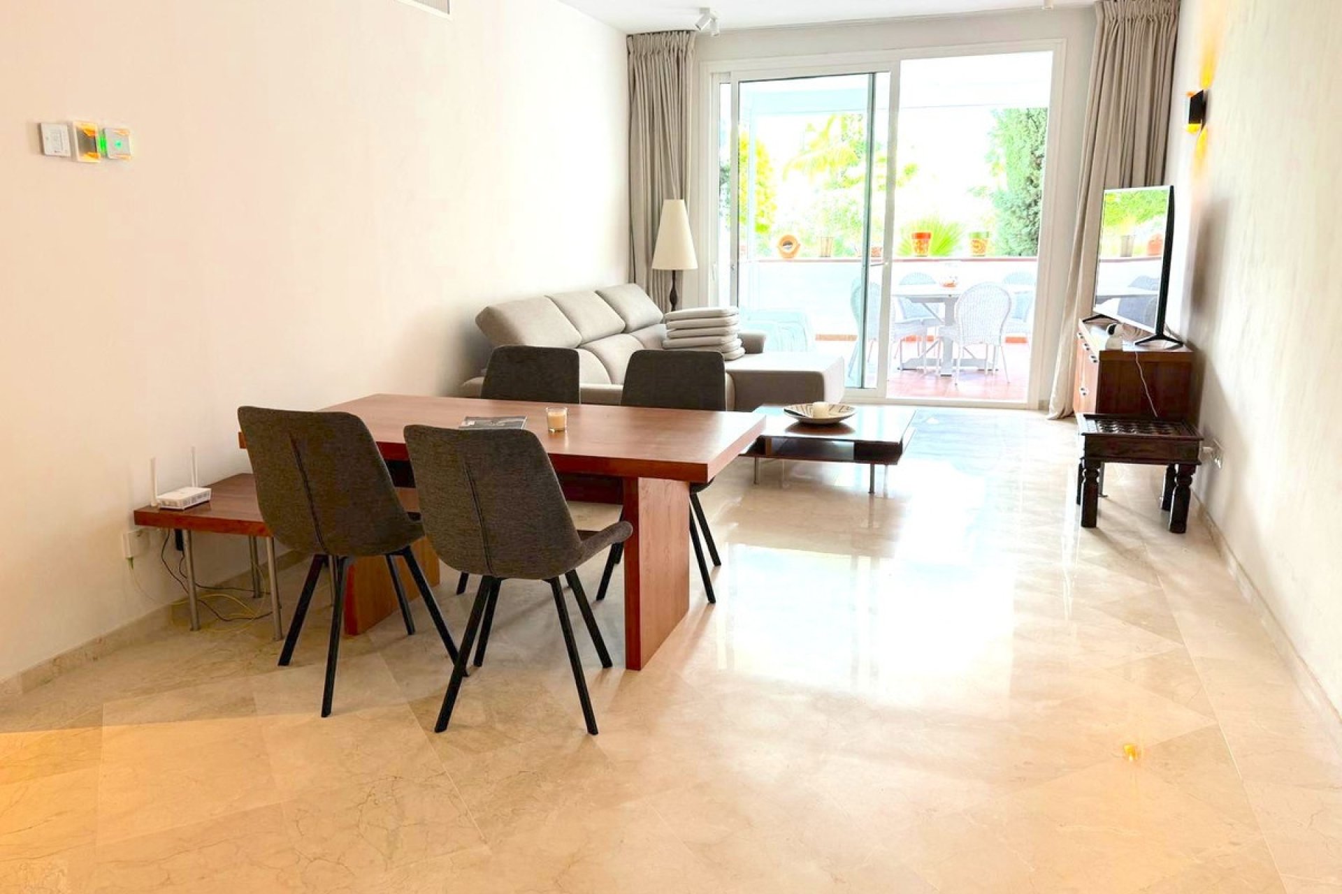 Resale - apartment - Estepona - Costalita