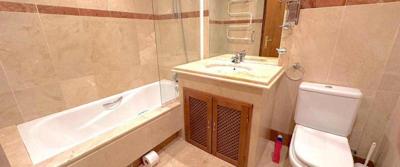 Resale - apartment - Estepona - Costalita