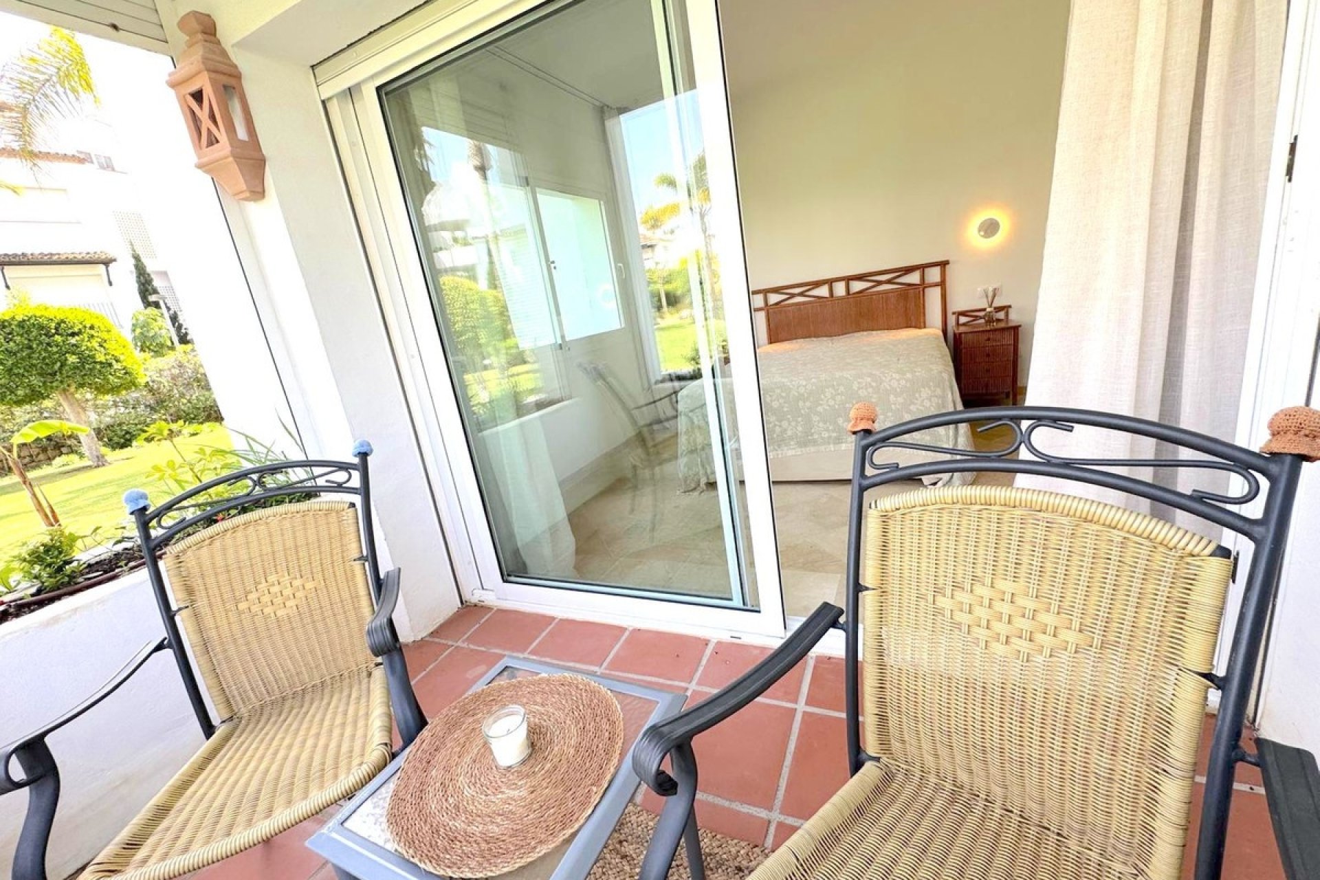 Resale - apartment - Estepona - Costalita