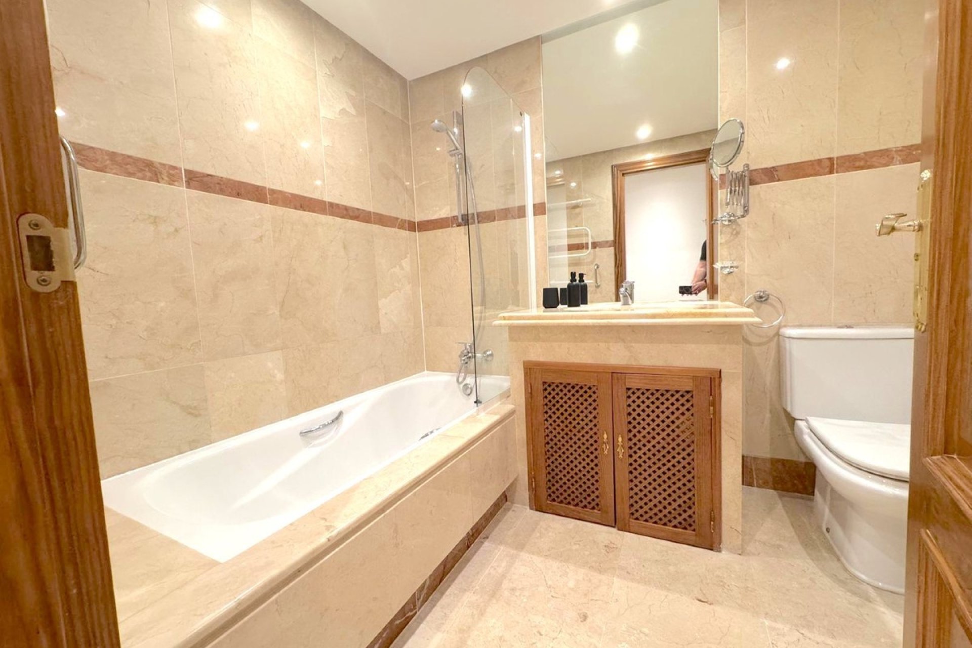 Resale - apartment - Estepona - Costalita