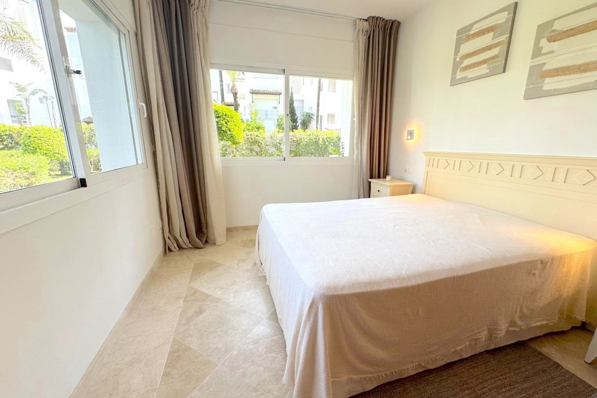 Resale - apartment - Estepona - Costalita
