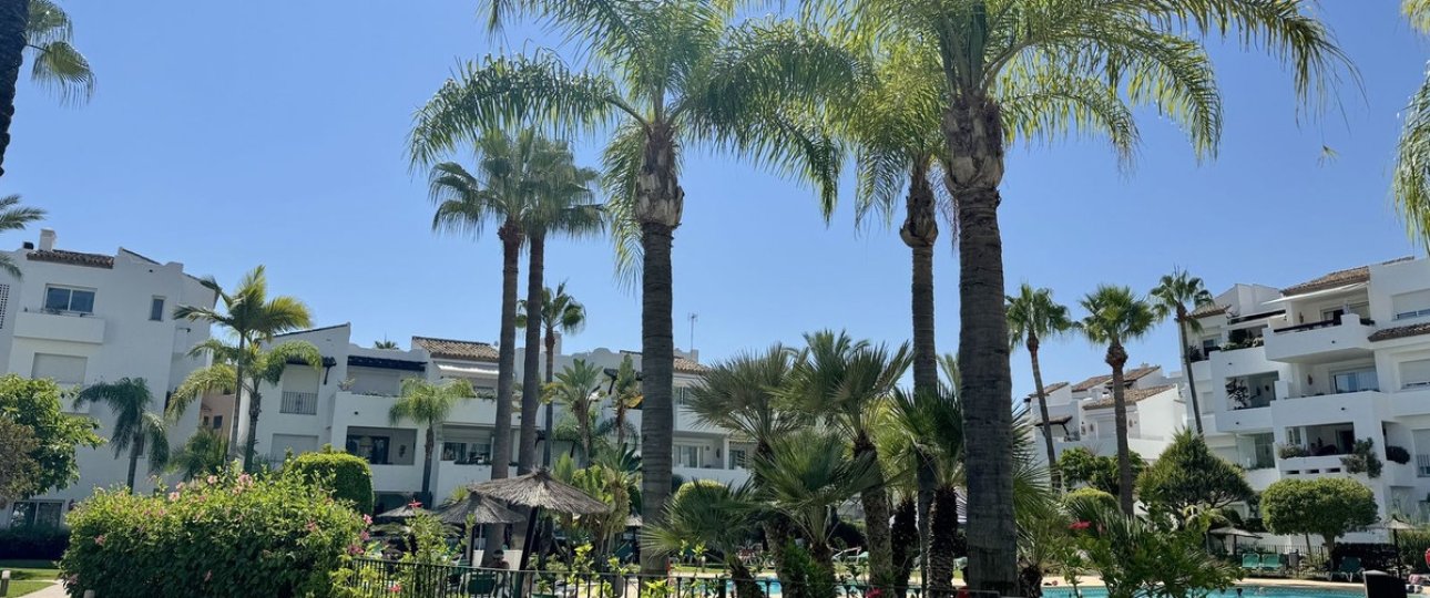Resale - apartment - Estepona - Costalita