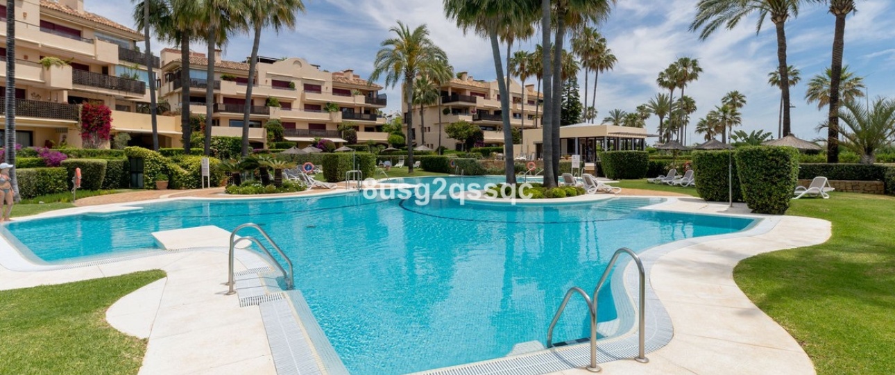 Resale - apartment - Estepona - Costalita