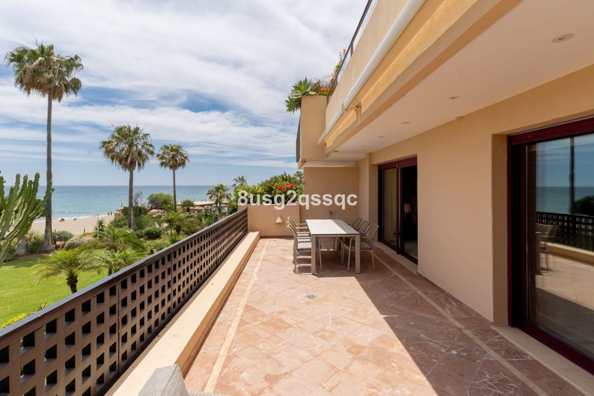 Resale - apartment - Estepona - Costalita