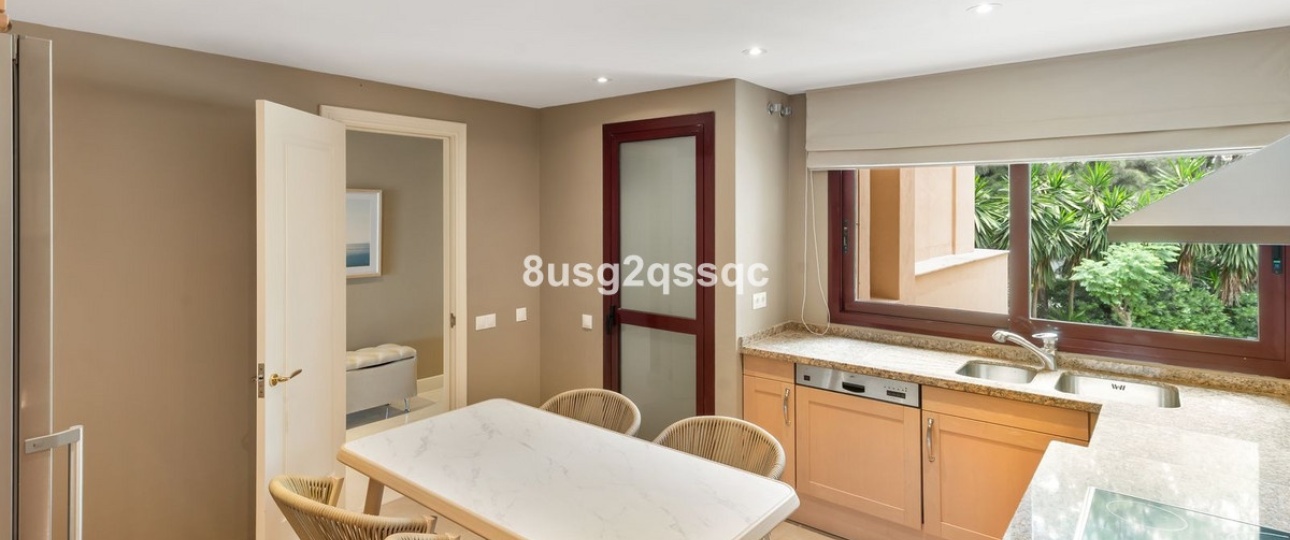 Resale - apartment - Estepona - Costalita