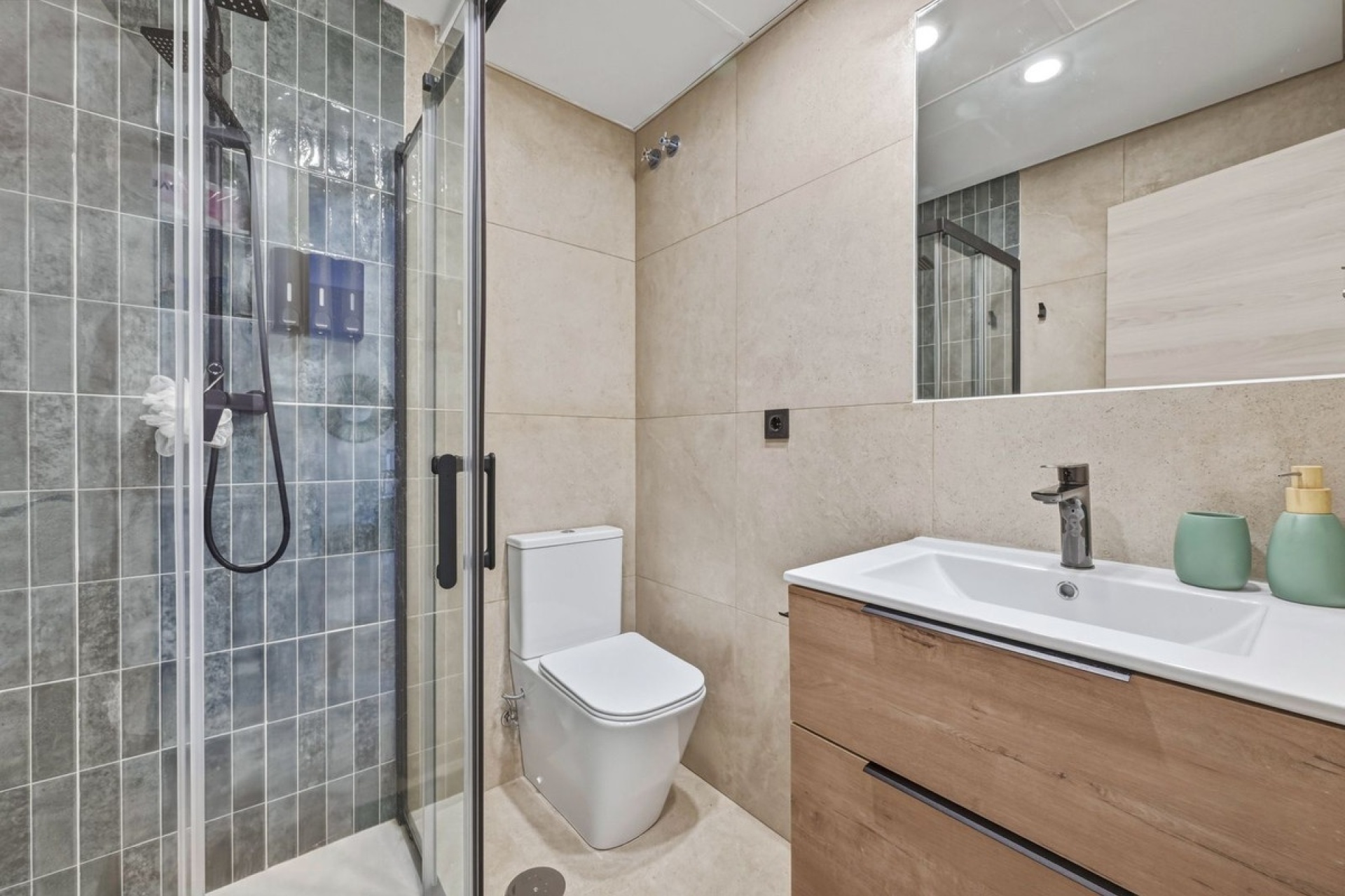 Resale - apartment - Estepona - Costalita