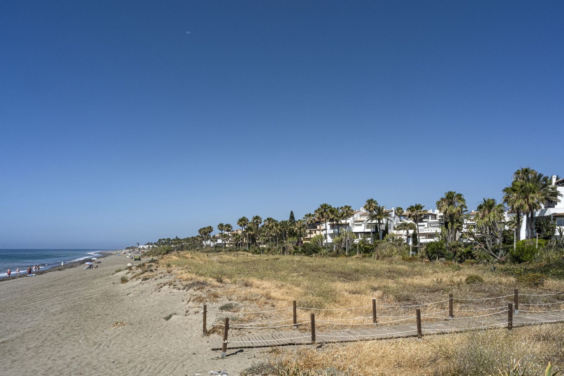 Resale - apartment - Estepona - Costalita