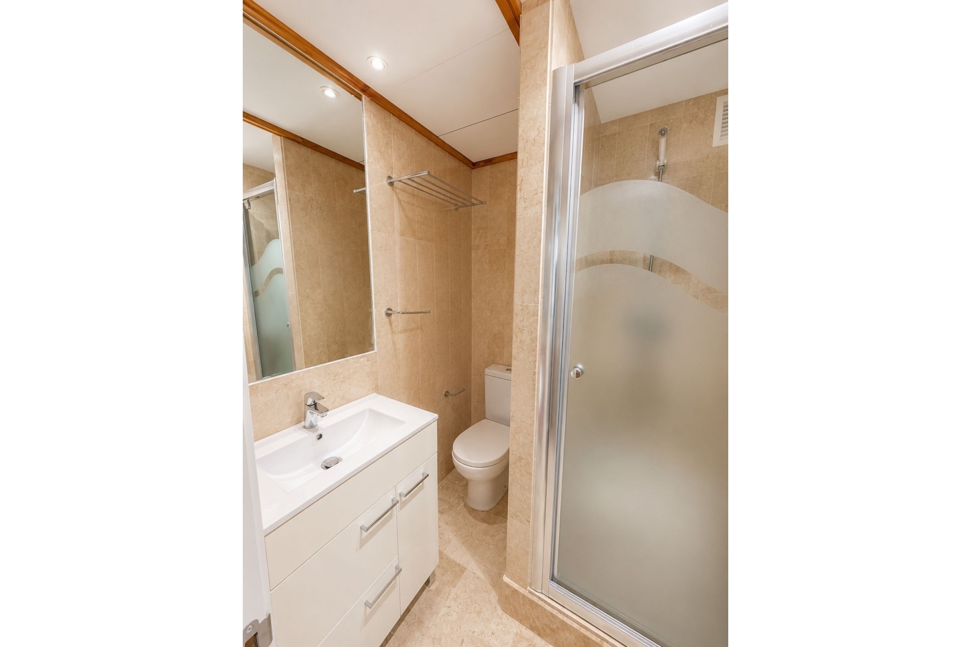 Resale - apartment - Estepona - Costalita