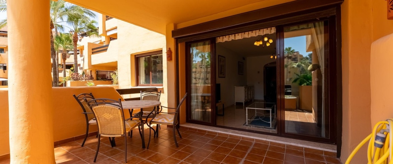 Resale - apartment - Estepona - Costalita
