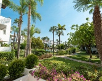Resale - apartment - Estepona - Costalita
