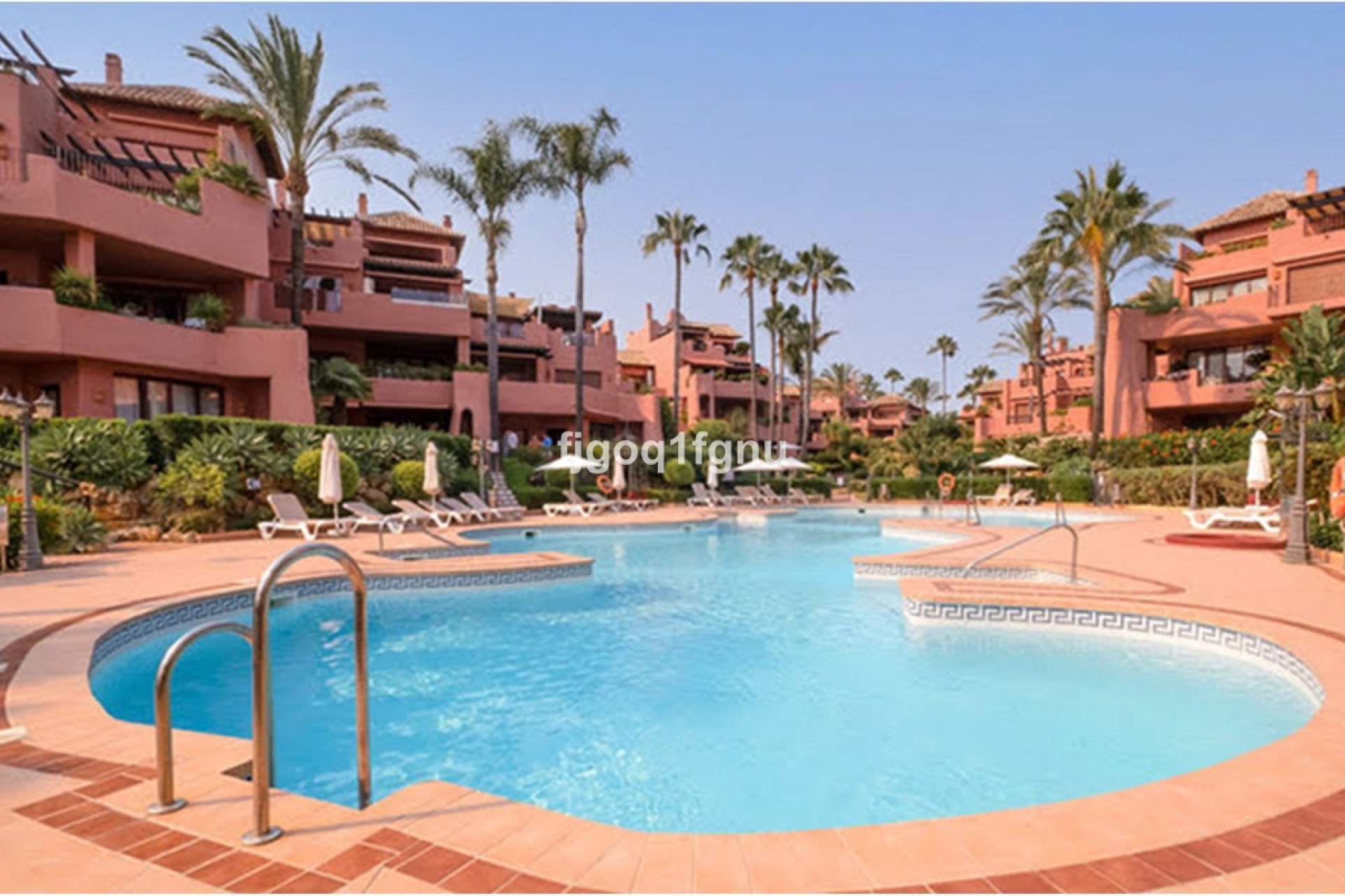 Resale - apartment - Estepona - Costalita