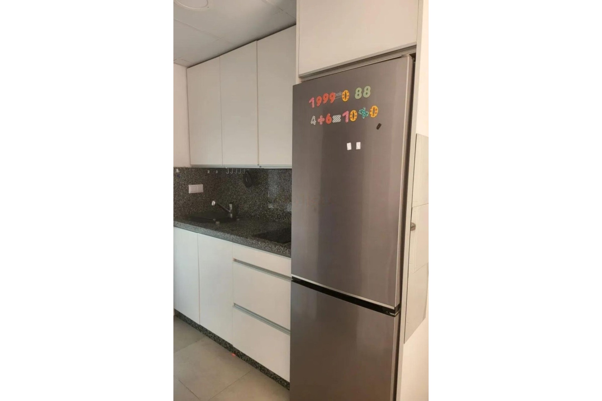 Resale - apartment - Estepona - Costalita