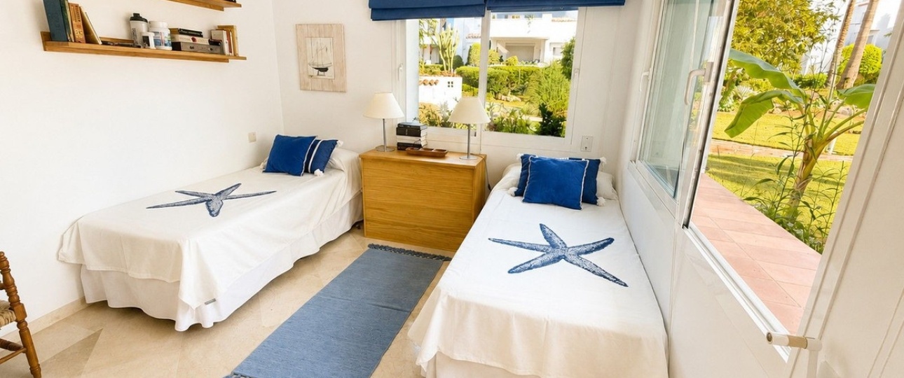 Resale - apartment - Estepona - Costalita