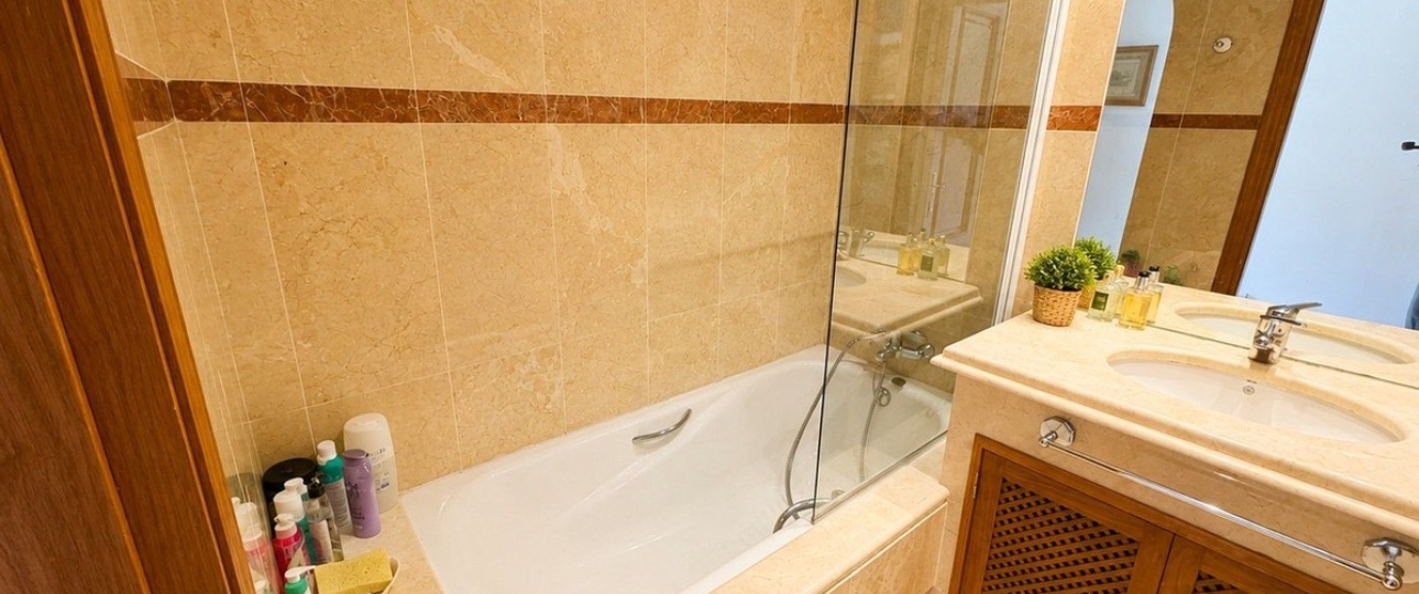 Resale - apartment - Estepona - Costalita