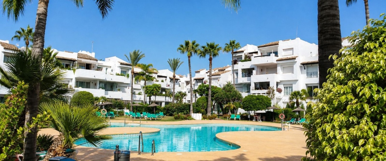 Resale - apartment - Estepona - Costalita