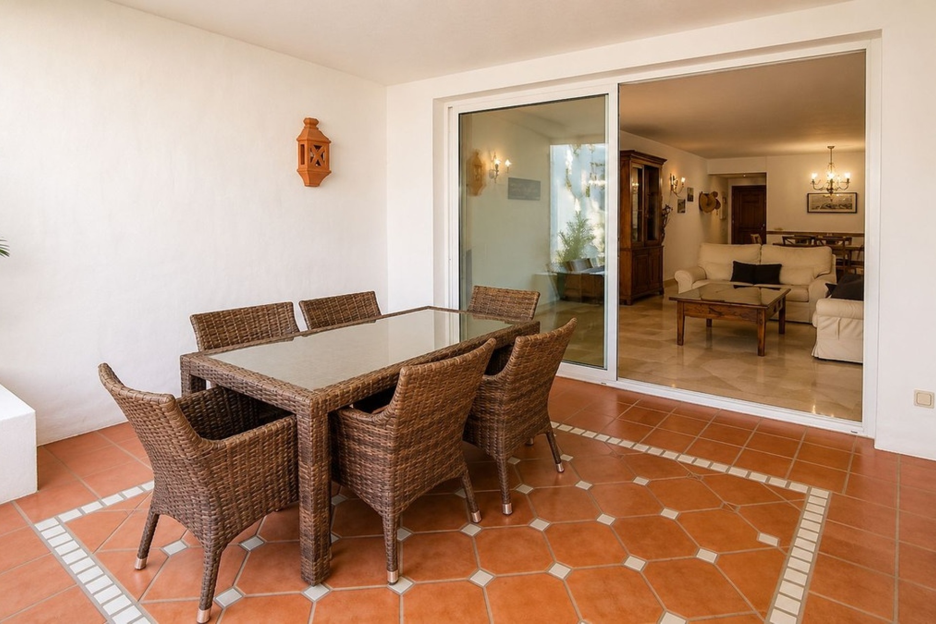 Resale - apartment - Estepona - Costalita