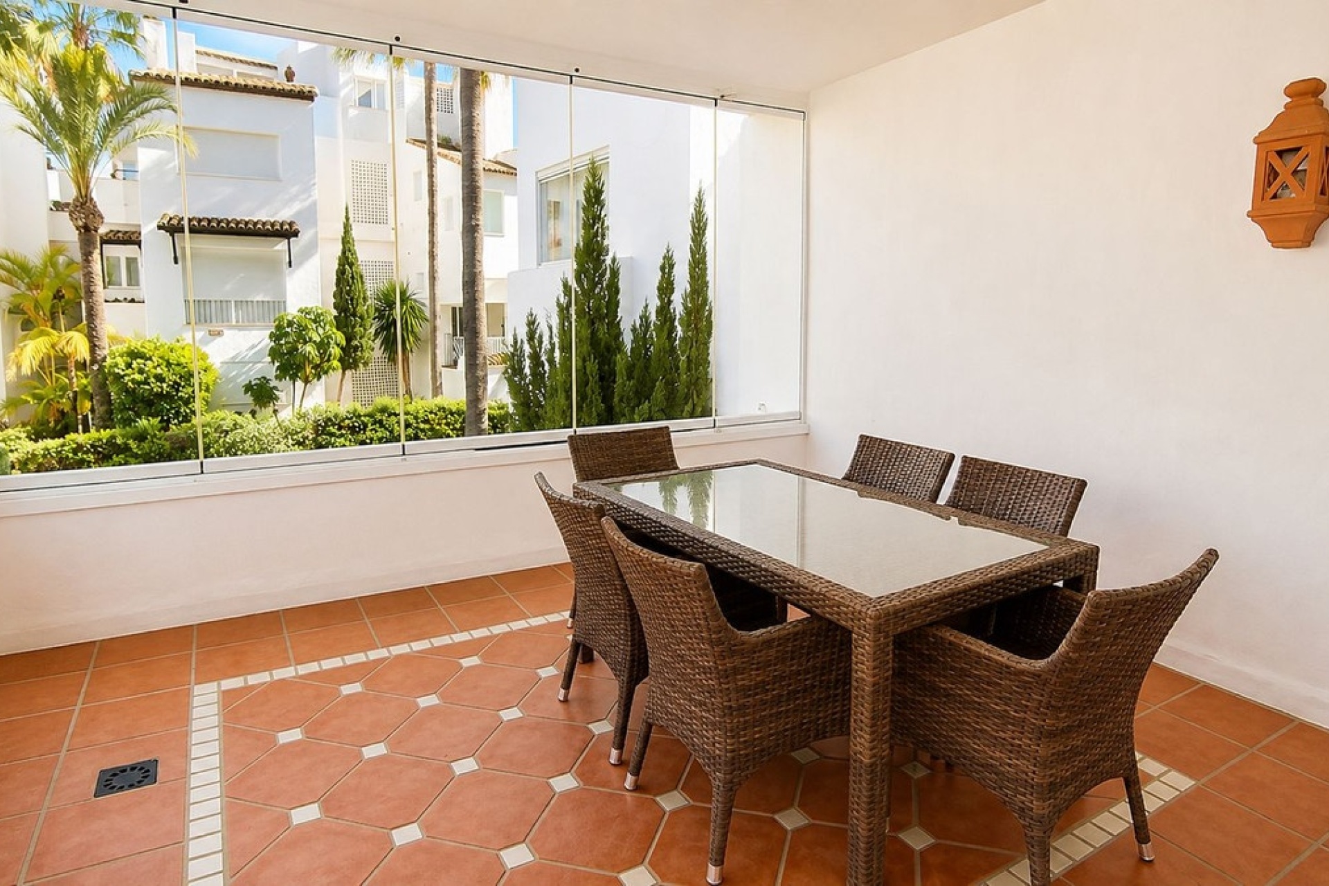 Resale - apartment - Estepona - Costalita