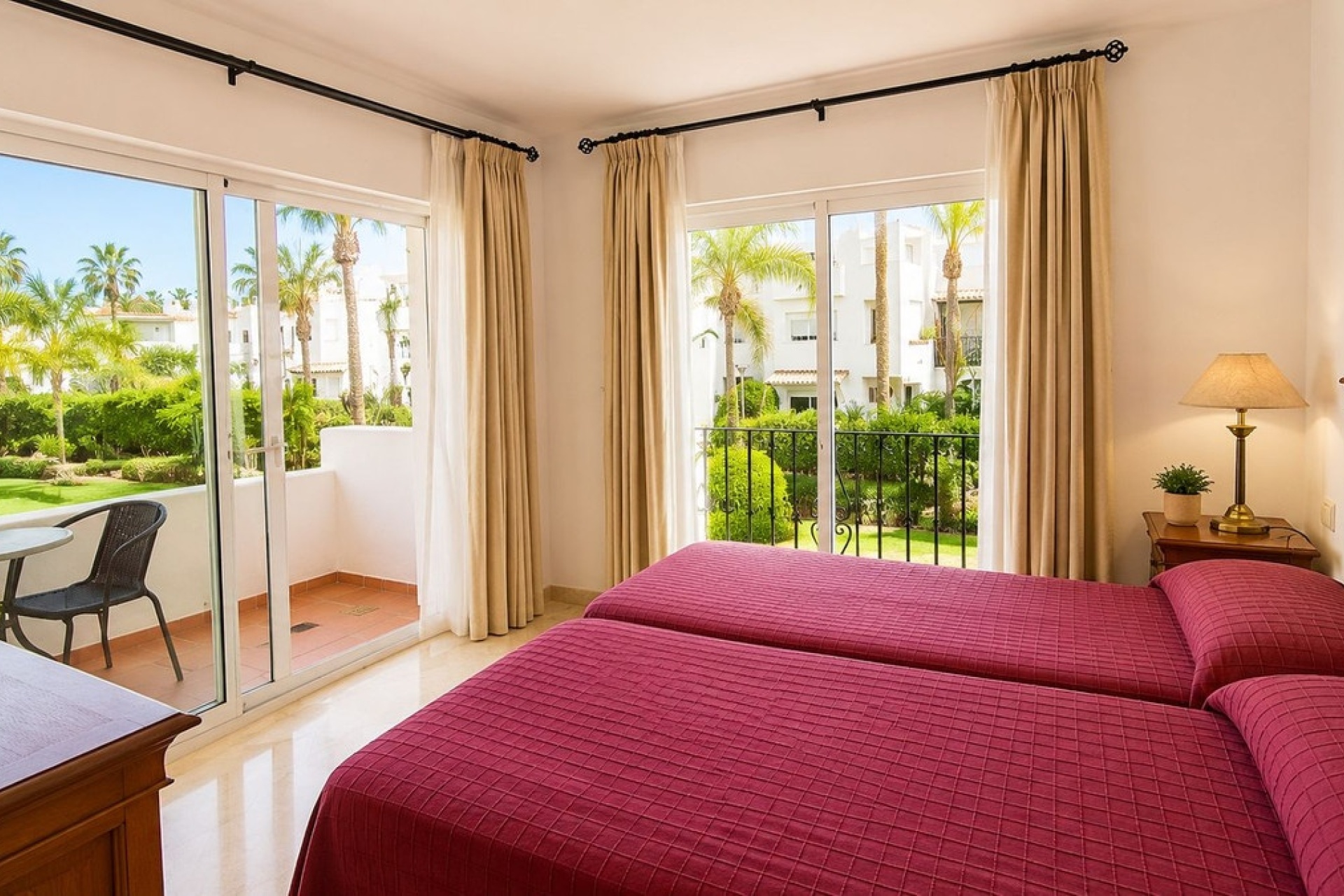 Resale - apartment - Estepona - Costalita