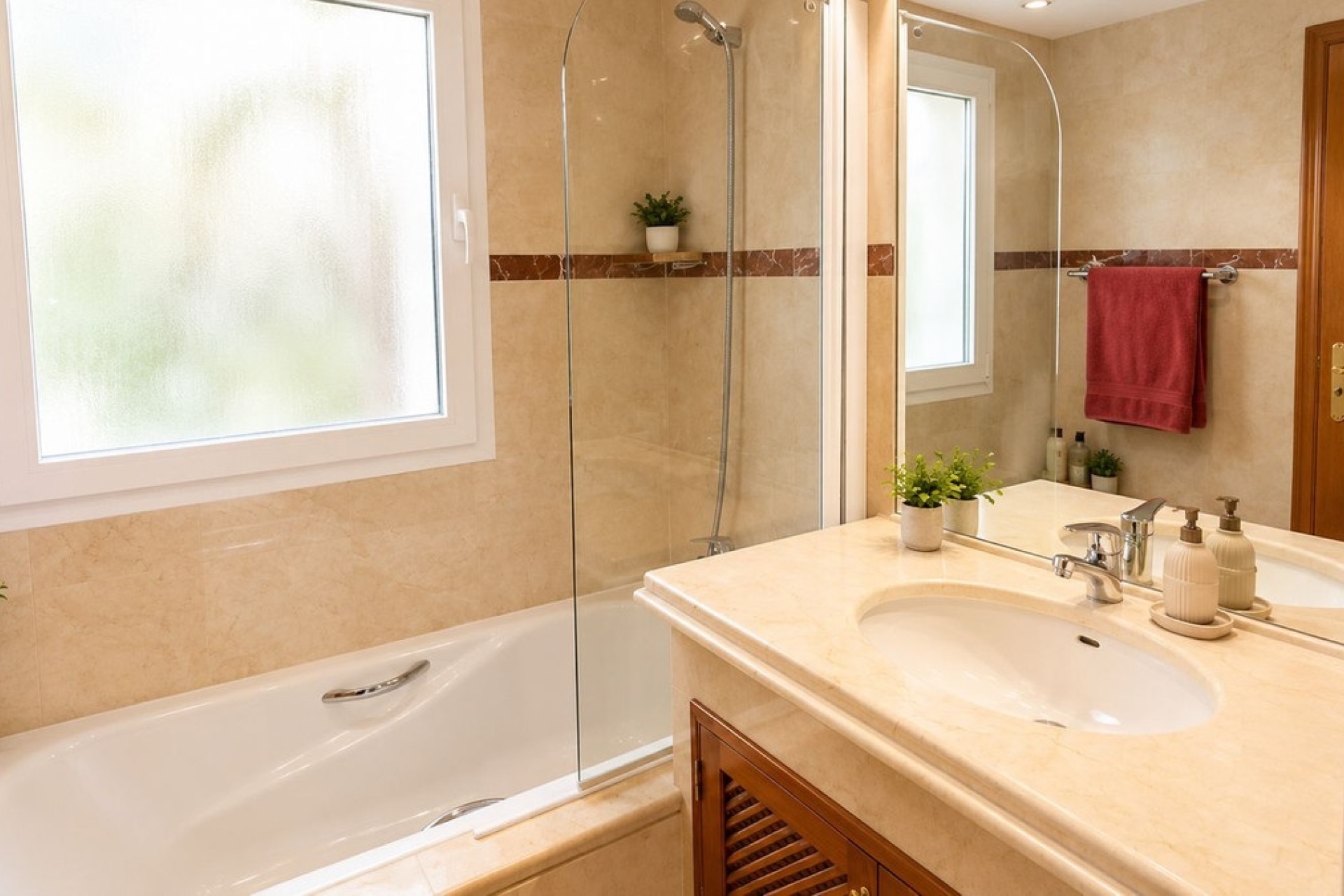 Resale - apartment - Estepona - Costalita
