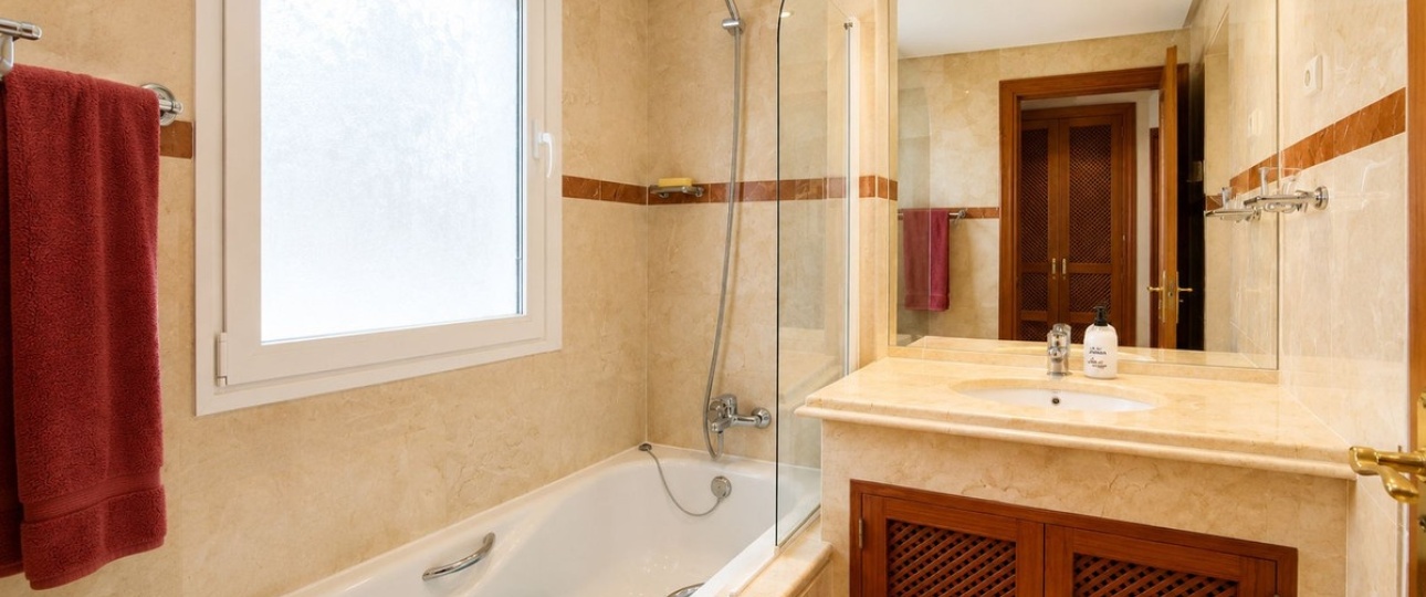 Resale - apartment - Estepona - Costalita