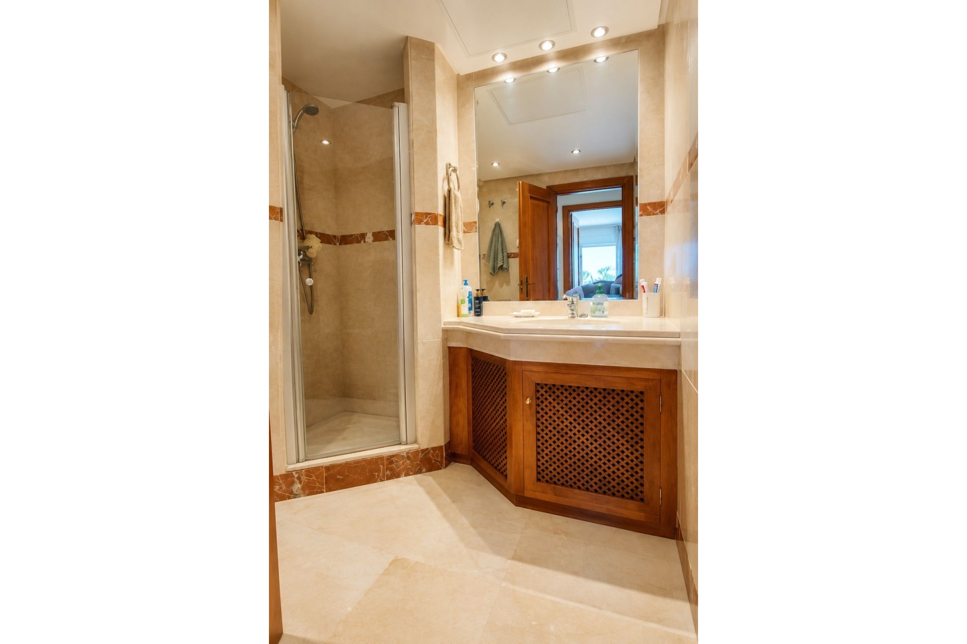 Resale - apartment - Estepona - Costalita