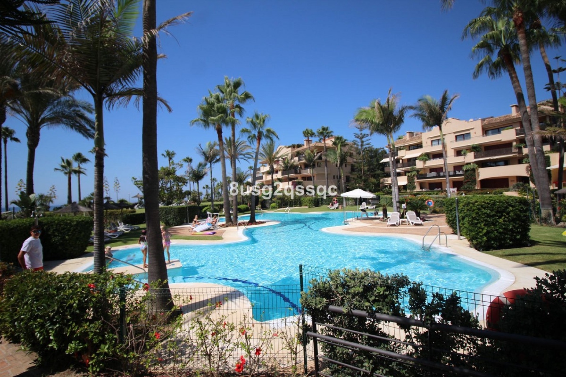 Resale - apartment - Estepona - Costalita