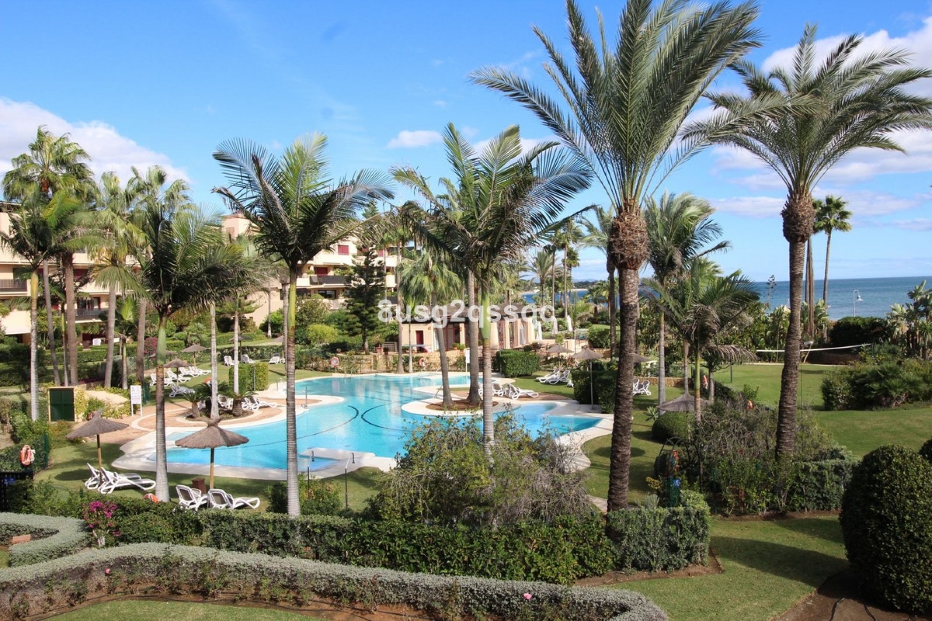 Resale - apartment - Estepona - Costalita