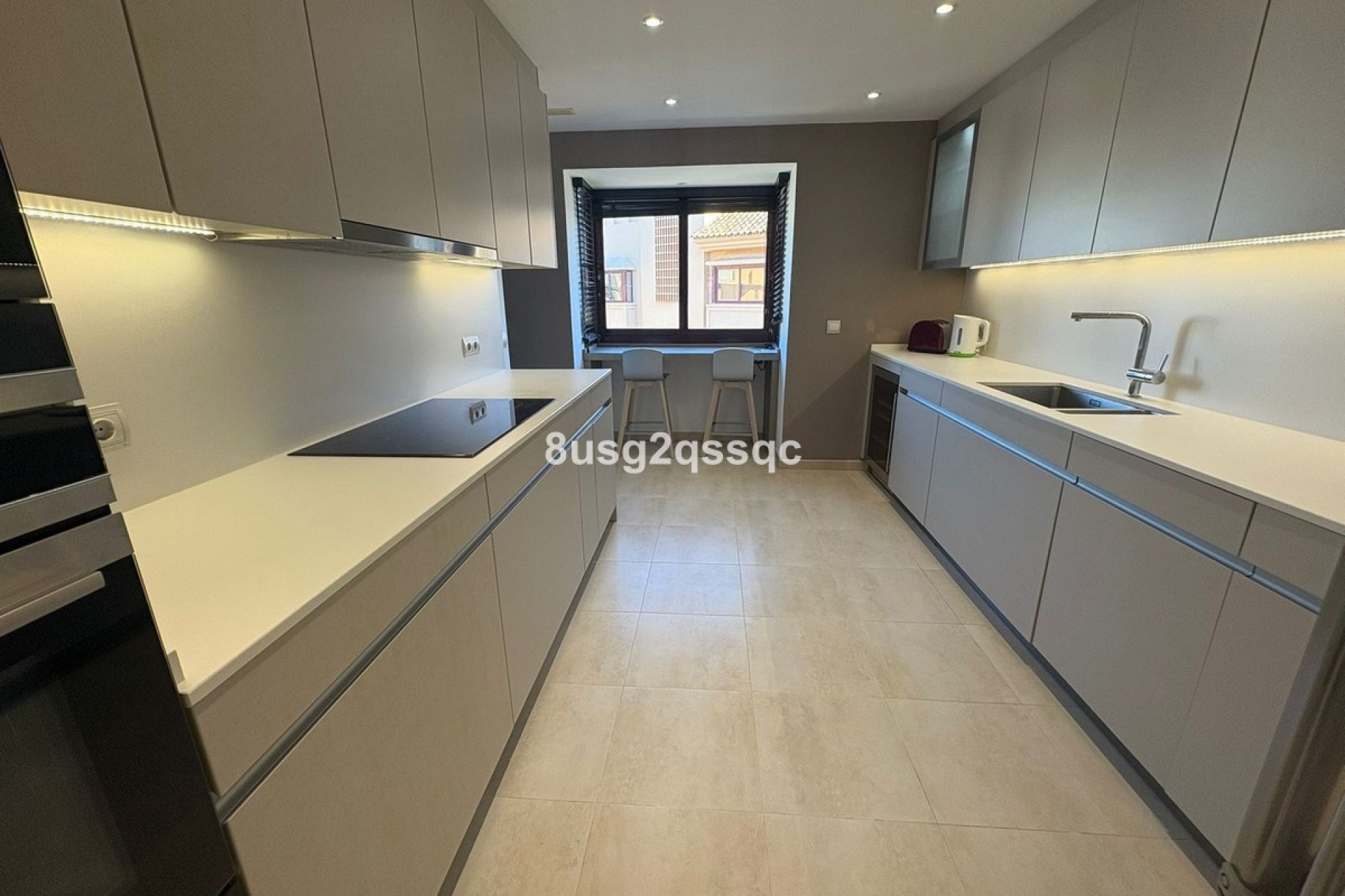 Resale - apartment - Estepona - Costalita