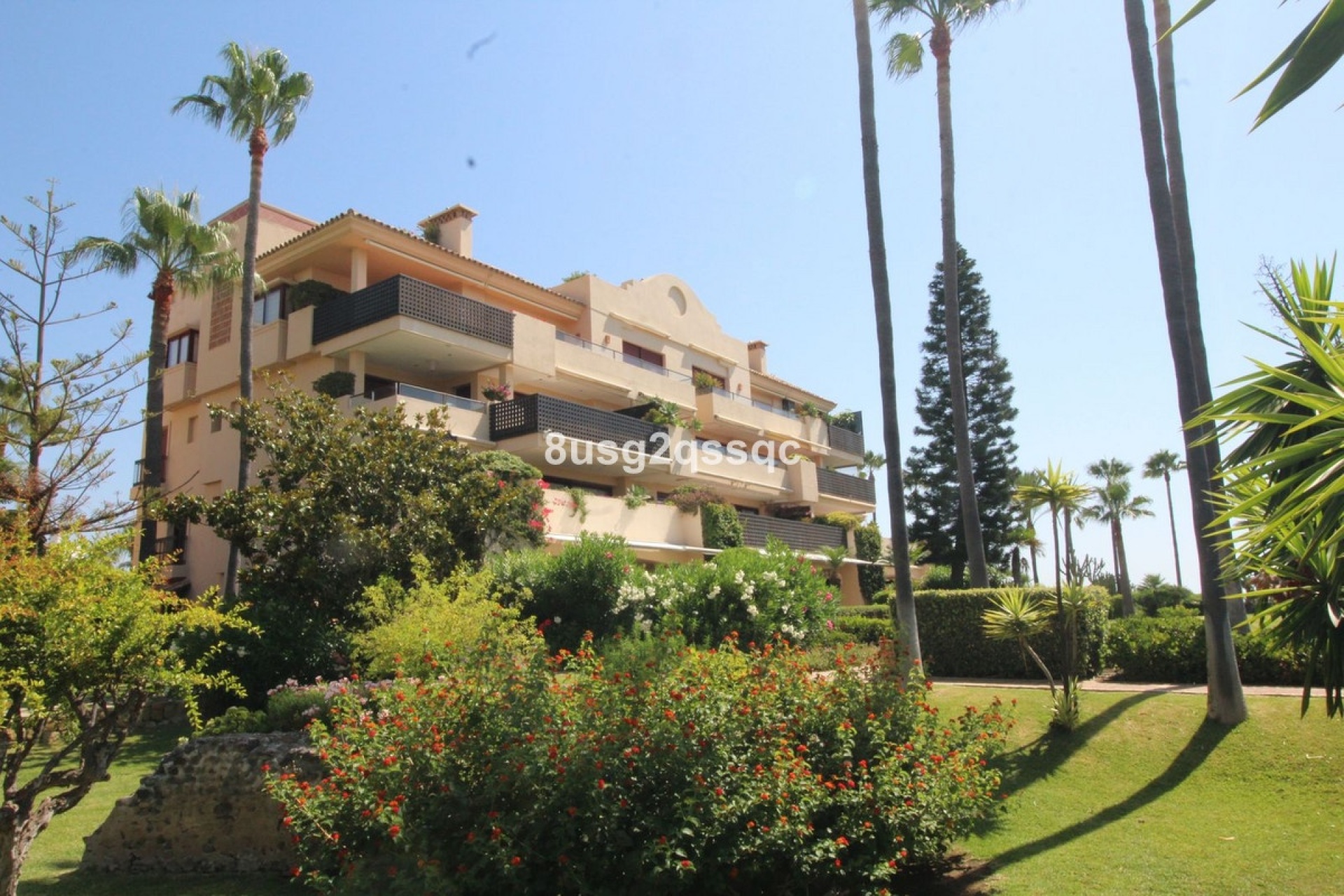 Resale - apartment - Estepona - Costalita