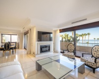 Resale - apartment - Estepona - Costalita