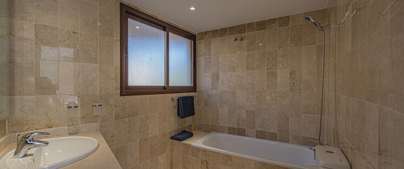 Resale - apartment - Estepona - Costalita