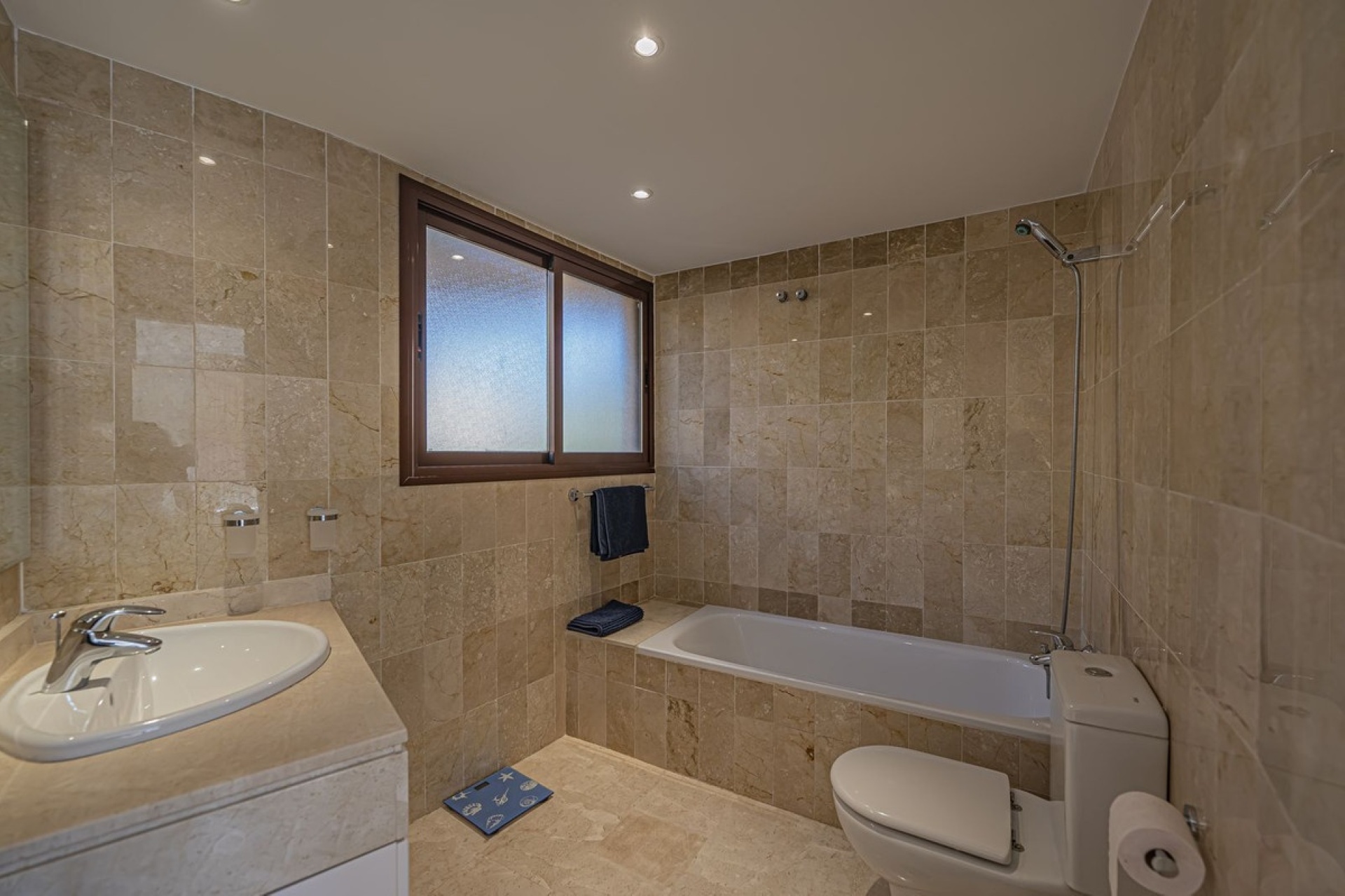 Resale - apartment - Estepona - Costalita