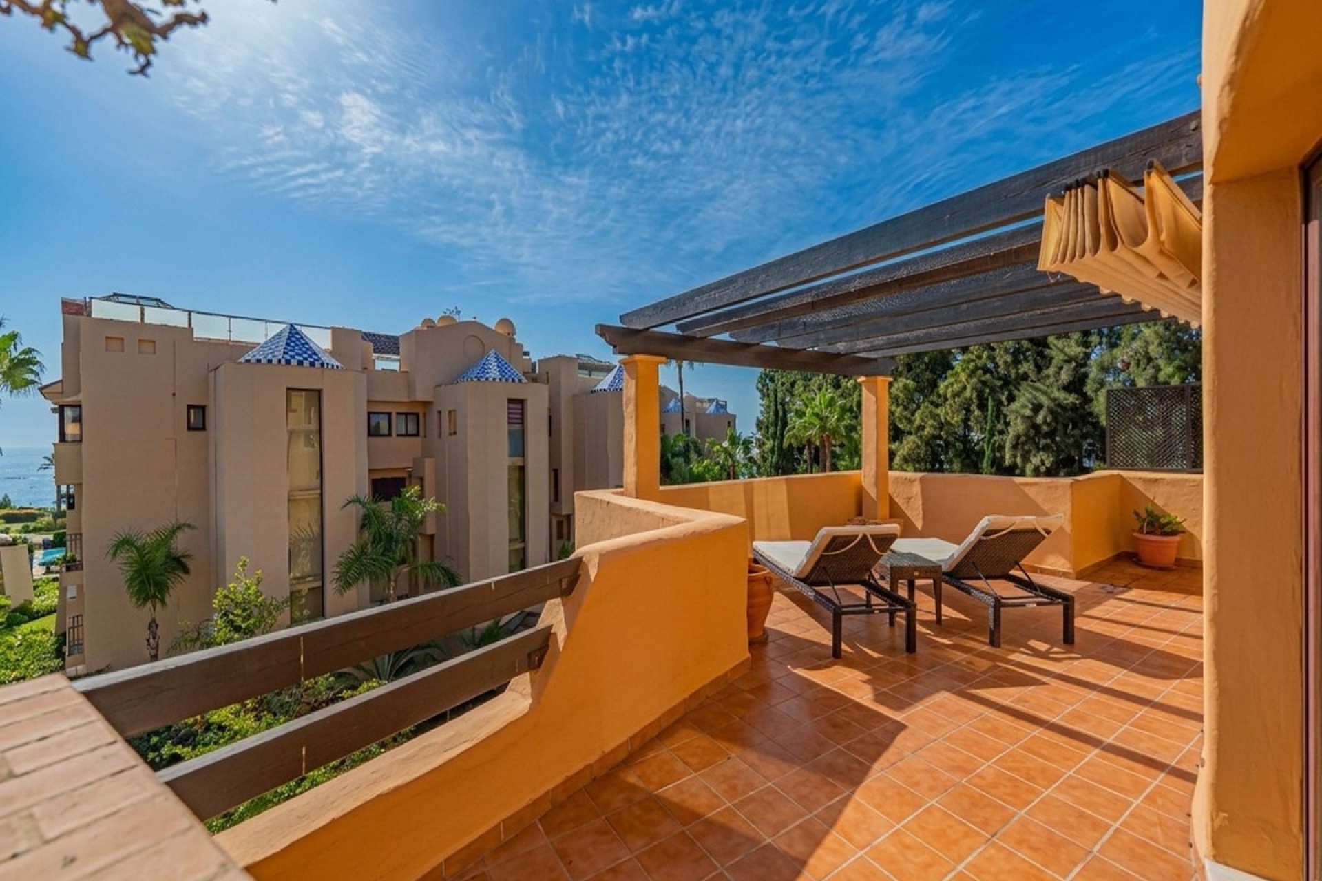 Resale - apartment - Estepona - Costalita
