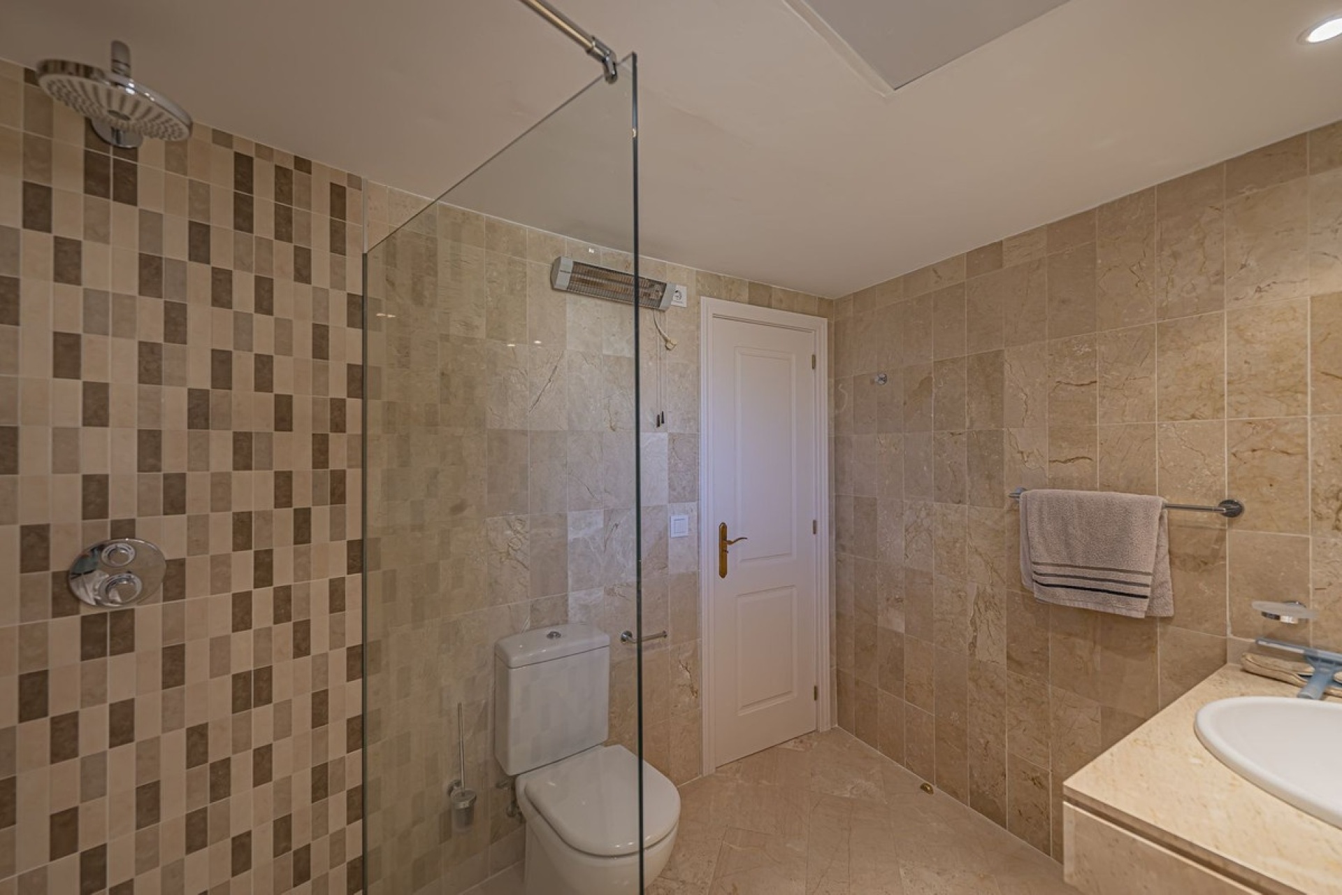 Resale - apartment - Estepona - Costalita