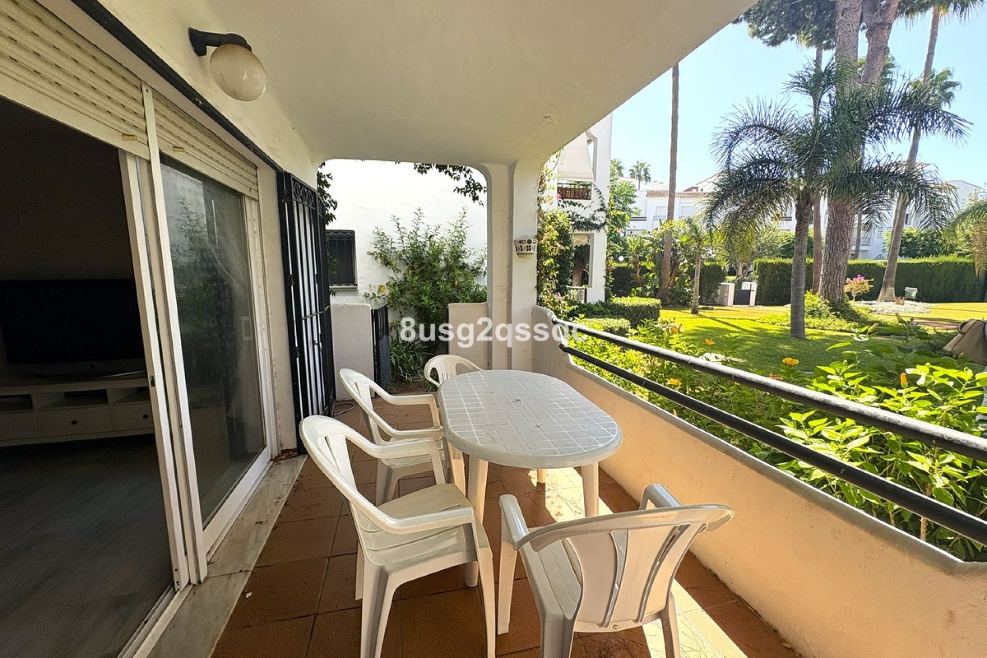 Resale - apartment - Estepona - Costalita