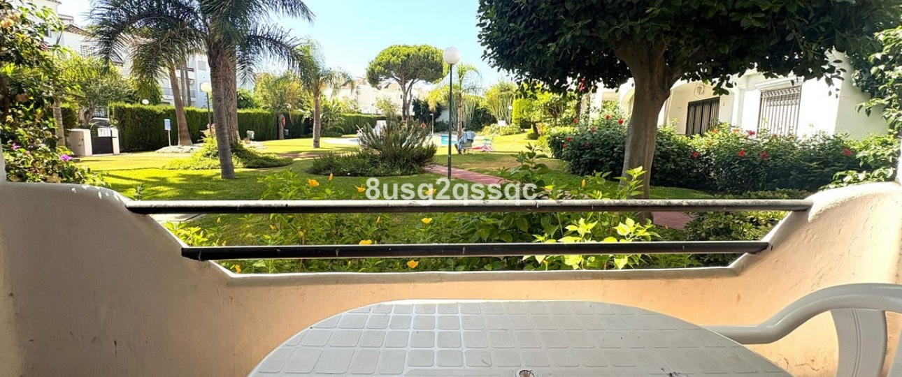 Resale - apartment - Estepona - Costalita