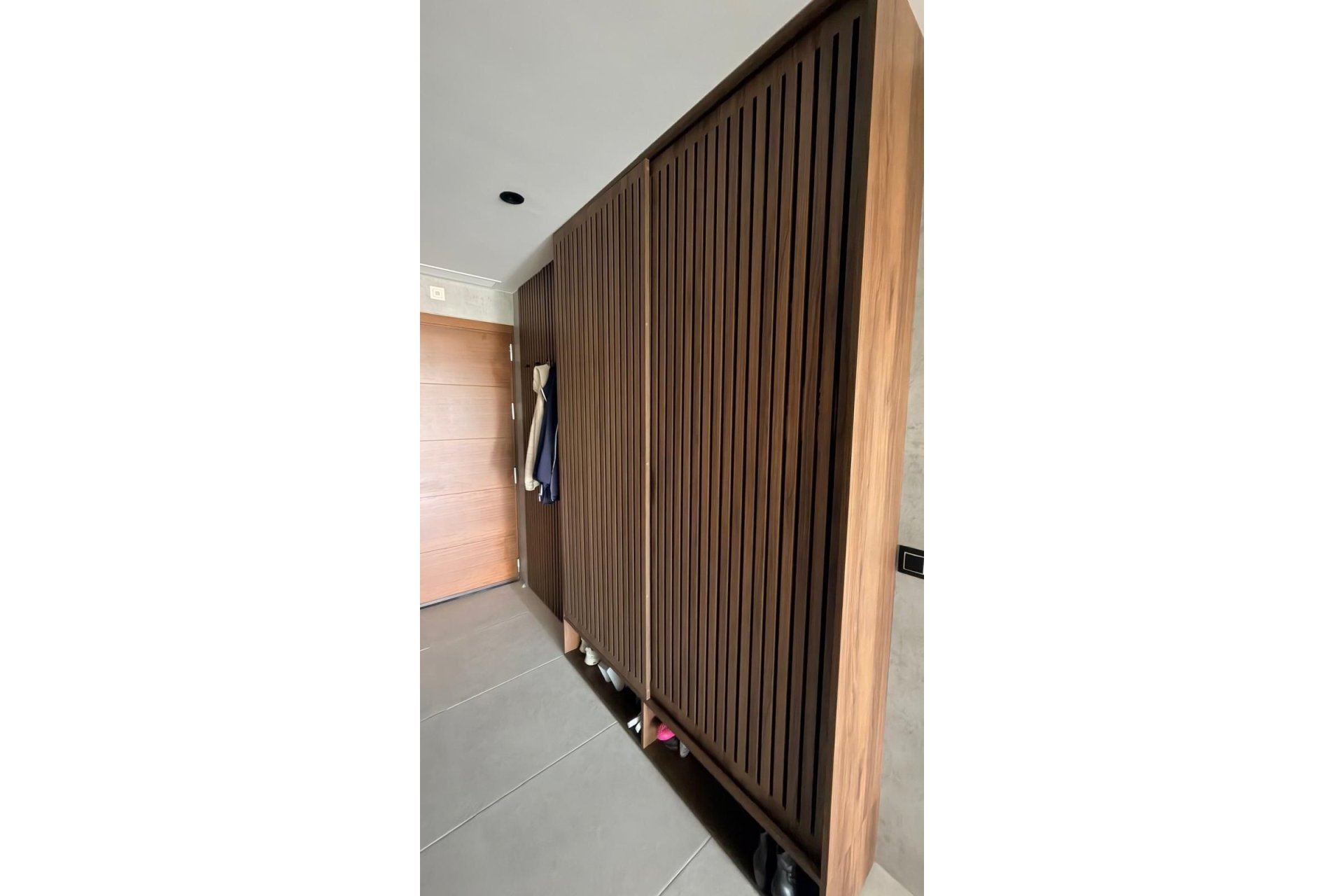 Resale - apartment - Estepona - Costalita