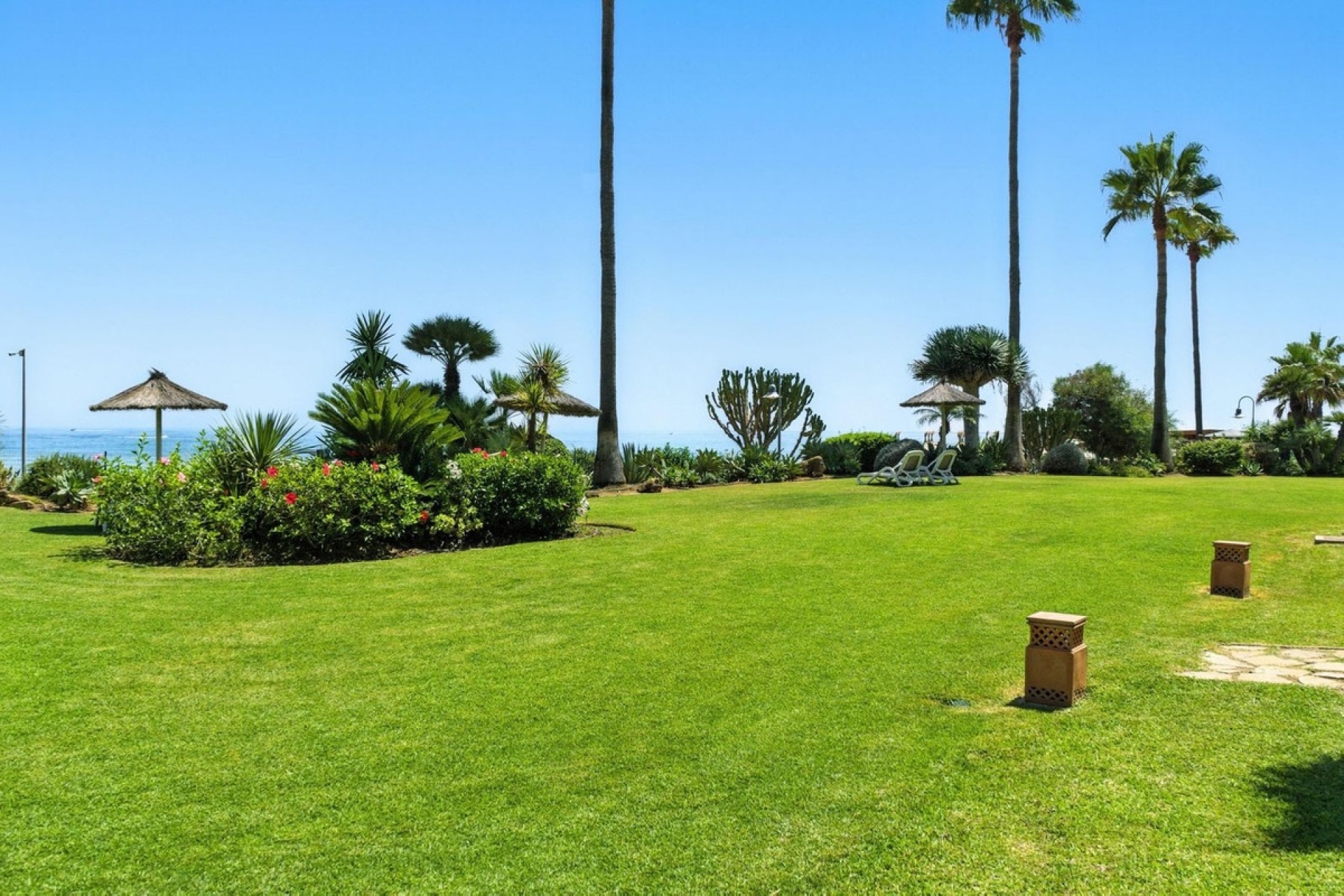 Resale - apartment - Estepona - Costalita