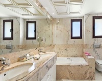 Resale - apartment - Estepona - Costalita